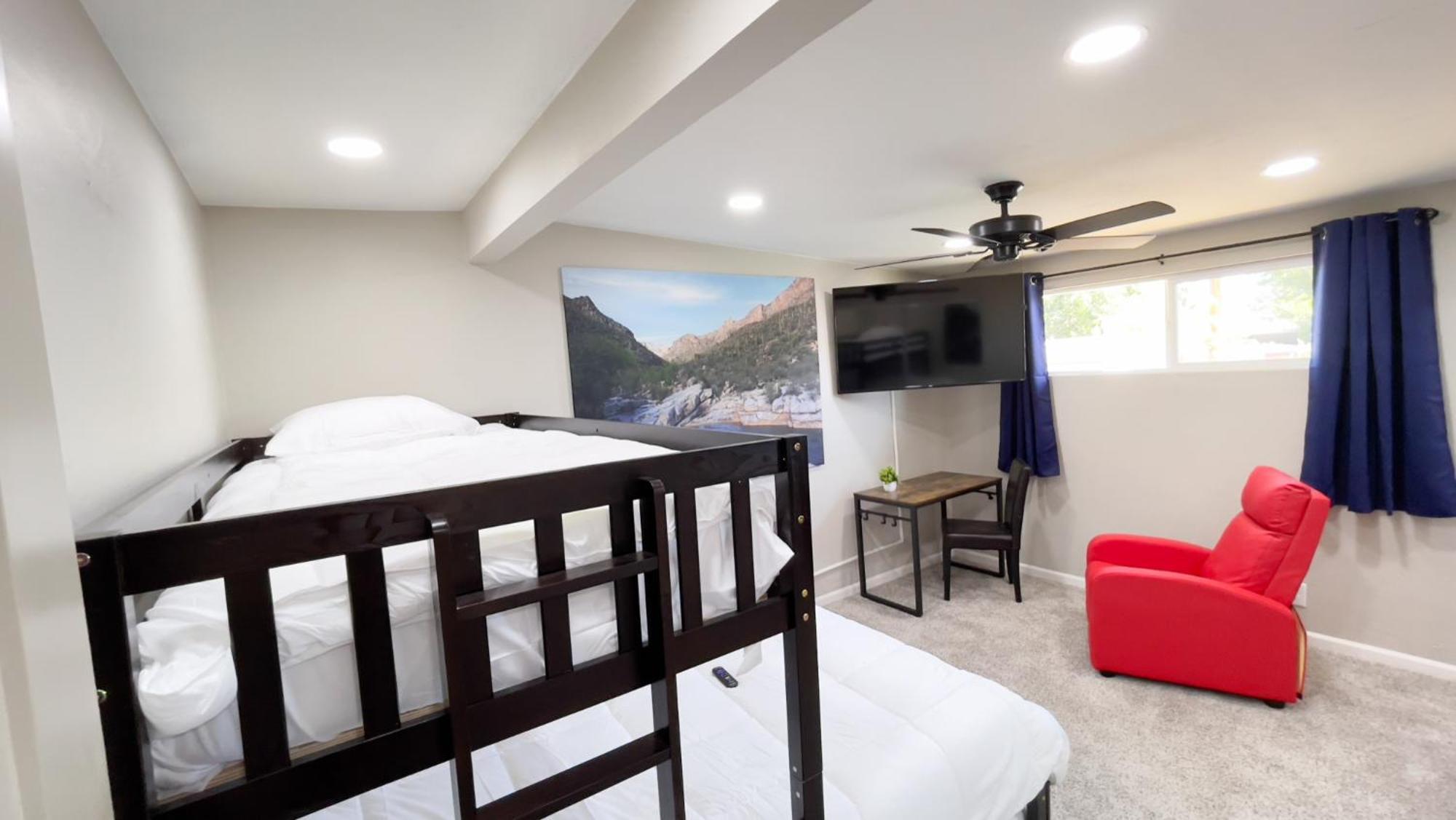 Private Home - Heated Pool, Billiards, Darts, Foosball, Fireplace, 5 Smart Tvs, Bbq, Cotton Bedding - The Saguaro Sanctuary, Pool Heat Optional Tucson Extérieur photo